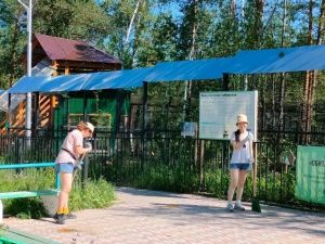 В зоопарке «Орто Дойду» в Якутии ведутся восстановительные работы после разбушевавшейся стихии