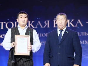 Вклад студентов в борьбу с пожарами отмечен на Ректорской ёлке СВФУ