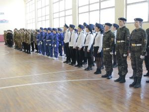 Федерация профсоюзов Якутии организовала смотр строевой подготовки среди работающей молодежи