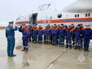 Хабаровские спасатели прибыли на помощь Якутии