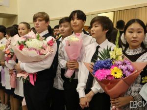 Кирилл Бычков поздравил учащихся школы № 1 Якутска с 1 сентября