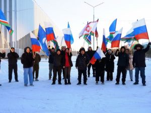 В Якутске состоялся автопробег ко Дню народного единства