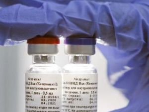 Прививку от COVID-19 получил корифей якутской медицины