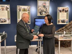 Национальная библиотека Якутии получила в дар книги о Герое России Дмитрии Егорове