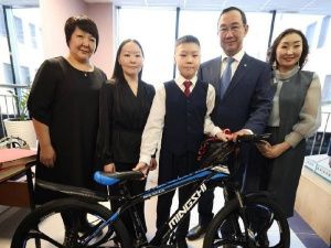 Глава Якутии исполнил мечту сына героически погибшего бойца СВО