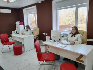 Специалисты из Якутии отремонтировали здание МФЦ в посёлке Еленовка ДНР