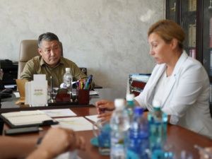Дмитрий Садовников ознакомился с развитием пригородов Якутска