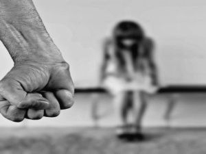 Житель Якутии систематически избивал детей своей гражданской супруги