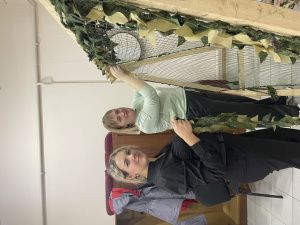 Коллектив станции Томмот принял участие в плетении маскировочных сетей для участников СВО