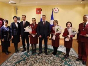 Юрий Трутнев вручил государственные награды сотрудникам учреждений и организаций Роспотребнадзора в Якутии