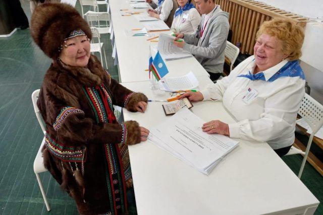Жители Якутии с утра активно идут на выборы
