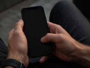 Прокуратура Удачного оштрафовала мужчину за оскорбление собственных детей в переписке