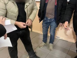 В Якутске задержан наркокурьер: Полицейские обнаружили у мужчины 27 свертков гашиша