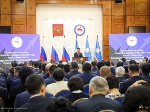 Глава Якутии выступит с ежегодным посланием Государственному Собранию (Ил Тумэн) Якутии