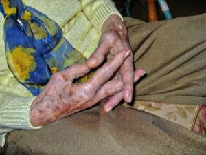 Житель Покровска ворвался в чужую квартиру и изнасиловал 88-летнюю хозяйку