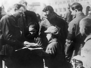 В Якутске Управление ФСБ провело акцию «Есть такая профессия – Родину защищать!»