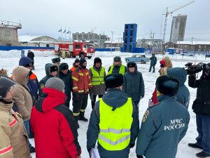 В Якутске проходят соревнования по проведению аварийно-спасательных работ при ДТП