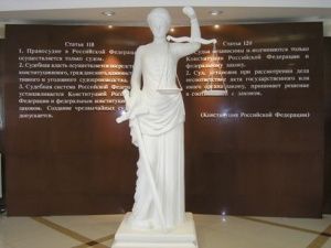 В Якутии осуждены серийные воры, срезавшие трубы теплотрассы