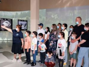 Сотрудники УФСИН со своими семьями посетили фотовыставку «Самая красивая страна», которая открылась в музейном комплексе «Россия — моя история» 