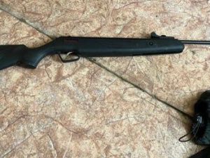 Житель Якутии проник в чужой дом и украл пневматическую винтовку и четыре кг мяса