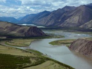 В Якутии на реке перевернулась лодка с силовиками, без вести пропал районный прокурор