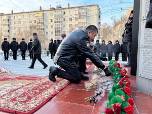 В МВД Якутии почтили память товарищей, погибших при исполнении служебных обязанностей