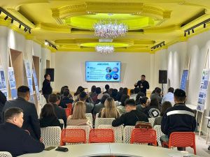 Евгений Григорьев встретился с представителями креативных индустрий