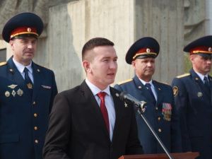 В День государственного флага Российской Федерации сотрудники уголовно-исполнительной системы торжественно приняли присягу и получили удостоверения