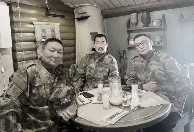 Крупный отряд якутских добровольцев и три медика выдвигаются на СВО в Украину