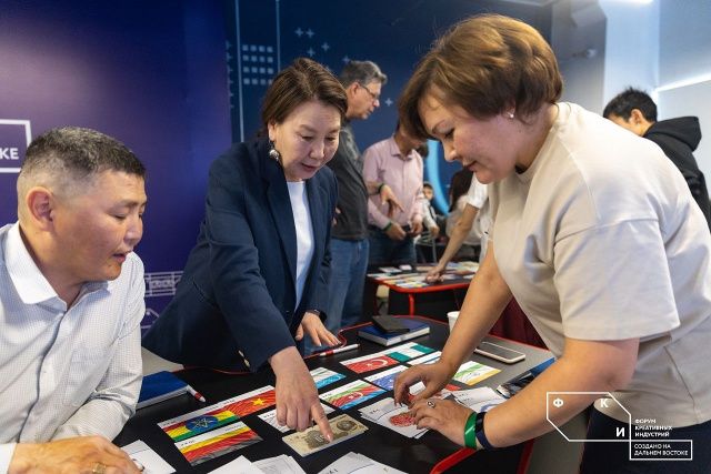 Российский экспортный центр провел деловую игру,