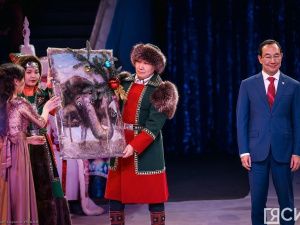 Премии лучшим школьникам Якутии 2023 года вручил Айсен Николаев