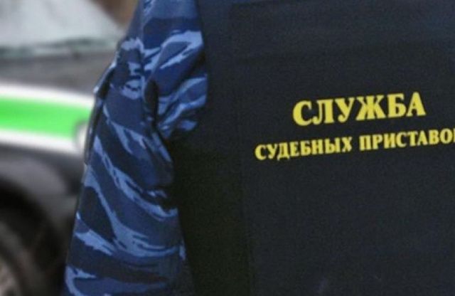 Как судебные приставы узнают о счетах должников