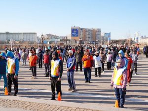 В Якутске стартовал сезон утренних зарядок «Начни утро с победы, с победы над собой»