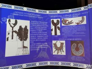 Древний кафтан, предположительно принадлежавший удаганке, представили на выставке в Якутске