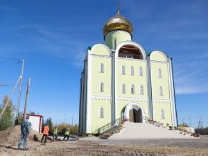 Осужденные оказали добровольческую помощь Храму Всех Святых