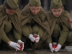 На площади Победы в Якутске зажгли «Свечу памяти»