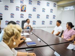 Глава Якутии провёл приём граждан