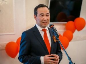 Айсен Николаев поздравляет с Днем Великой Победы