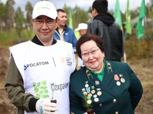 Сохраним лес: В пригороде Якутска высадили более тысячи саженцев деревьев