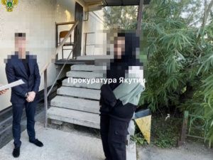 46 ударов руками и один ножом: Жительница Якутска избила и зарезала мужчину