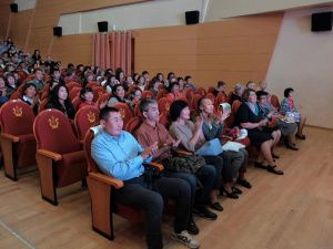 Александр Саввинов: В Якутске качественное образование должно быть доступно каждому ребенку 