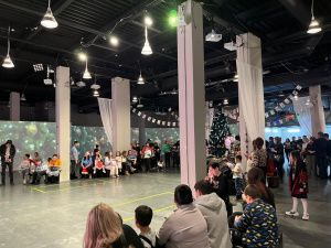 Для детей участников СВО в Якутске организовали новогодний утренник