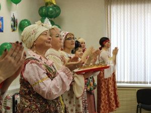 Праздничное настроение мужчины АК «Железные дороги Якутии»  унесли домой