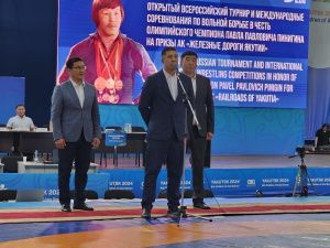 Дан старт  Открытому всероссийскому турниру и международным соревнованиям по вольной борьбе среди юношей в честь олимпийского чемпиона Павла Пинигина на призы Акционерной компании «Железные дороги Якутии»