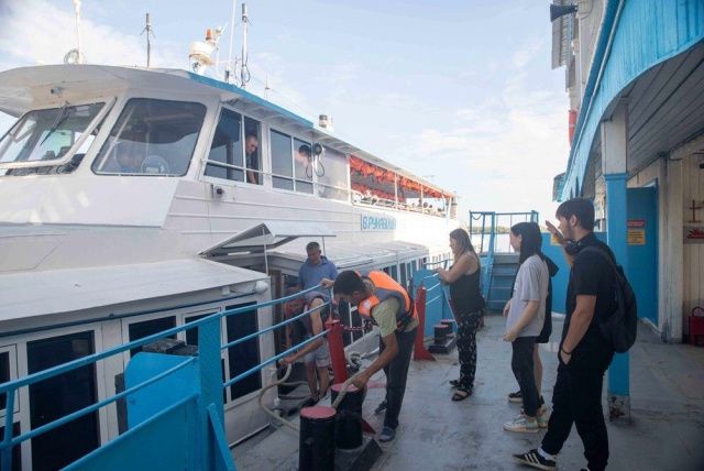 Посадка пассажиров поезда на теплоход будет осуществляться только по талонам на трансфер