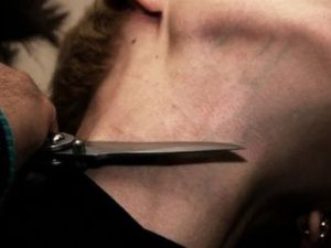 Удар в шею: Житель Якутии зарезал отца своей девушки