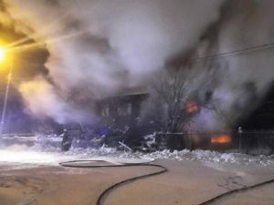 Житель Якутии зарезал мужчину и женщину и поджег дом, на пожаре пострадали двое человек: Вынесен приговор