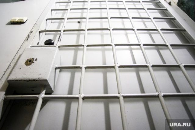 Житель Якутии ударил дочь поленом, на него завели дело