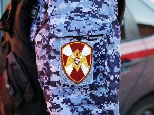 Хроника Росгвардии: В одном из комиссионных магазинов Якутска трое мужчин устроили драку