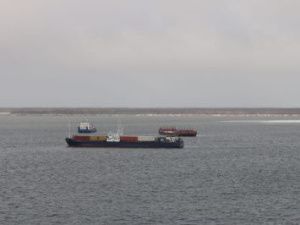 Якутоптторг впервые завез продукты и стройматериалы в арктические районы через Севморпуть